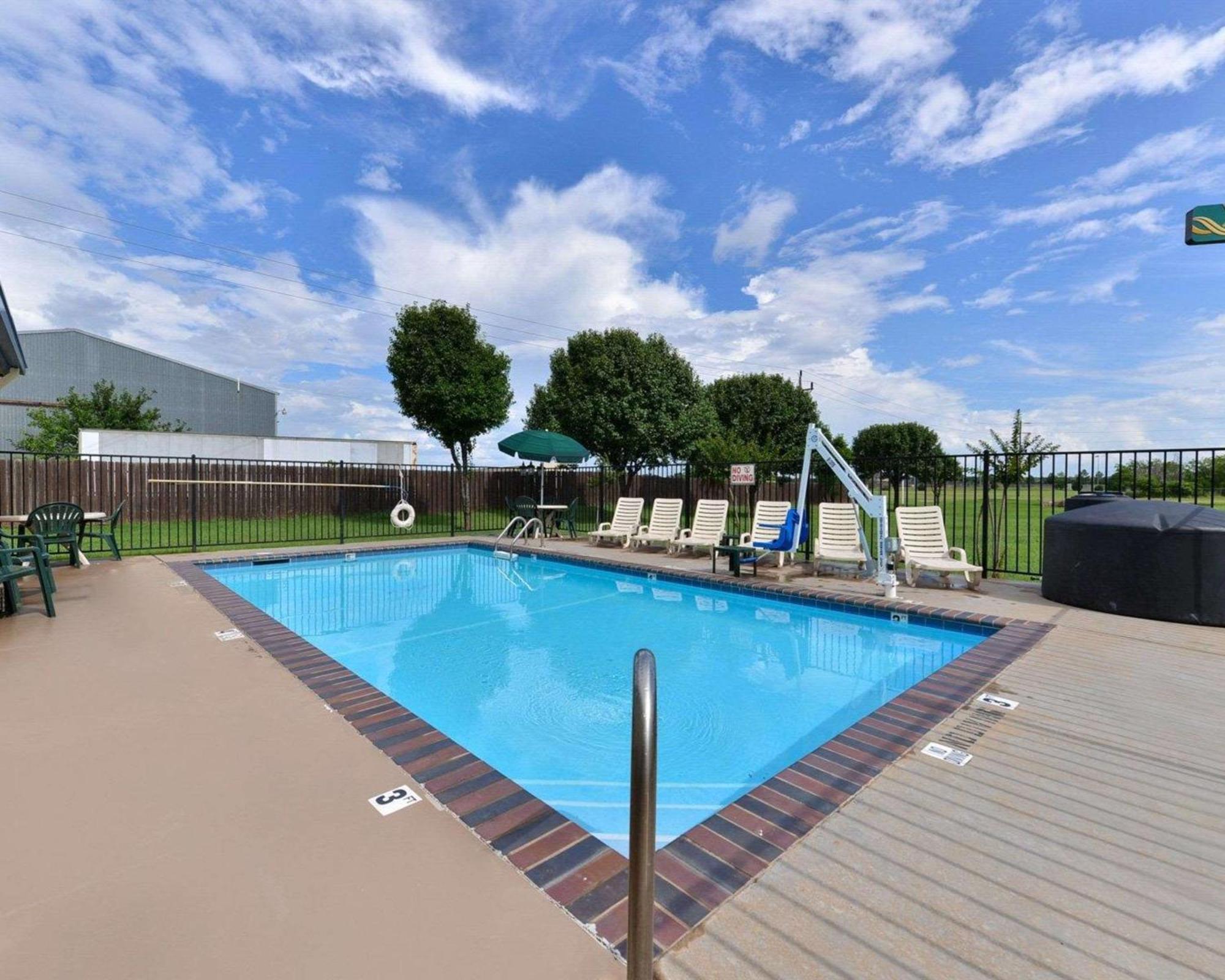 Quality Inn & Suites Wichita Falls I-44 Eksteriør bilde